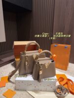 2025 new multi-color pebbled handbag, fashionable pendant lady bag, large capacity single shoulder crossbody bag, commuter bag