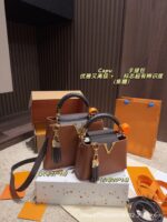 2025 new multi-color pebbled handbag, fashionable pendant lady bag, large capacity single shoulder crossbody bag, commuter bag