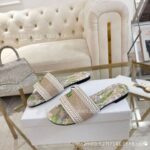 2026 Dijia spring and summer new style one-word slippers, color-blocked women's slippers, letter three-dimensional embroidery lace sandals, cross-border foreign trade