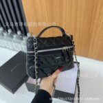 2026 New Crossbody Bag Small Fragrant Style Diamond Check Bag Spring Style Women’s Versatile Bag Ladies’ Commuting Chain Bag