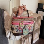 Bag Women's Cute Graffiti Bear Horizontal Portable Cosmetic Bag 2026 New Simple Cartoon Cylindrical Bag Korean Version