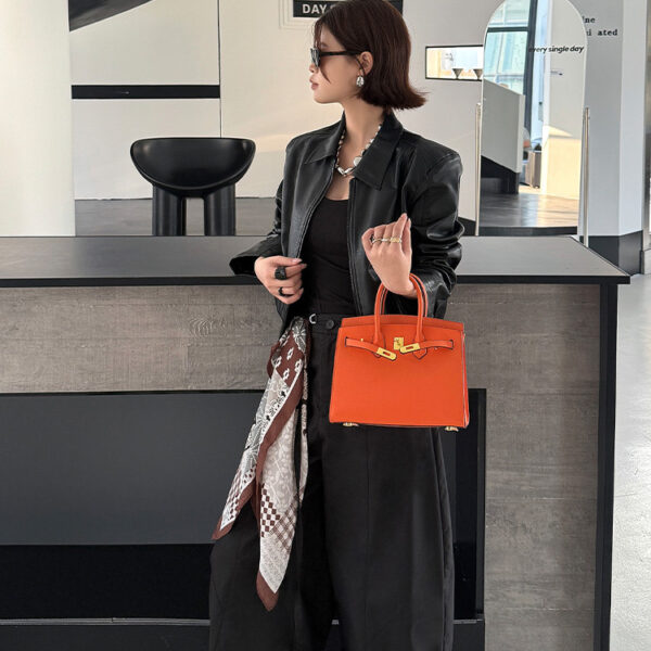 Factory price direct sale palm print platinum bag handbag large capacity bag for women 2026 new style trendy single shoulder crossbody light luxury