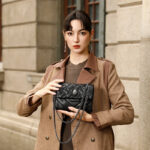 Foreign trade cross-border e-commerce chain women's bag shoulder crossbody bag eagle head small bag Guangzhou Shiling bag Handbag