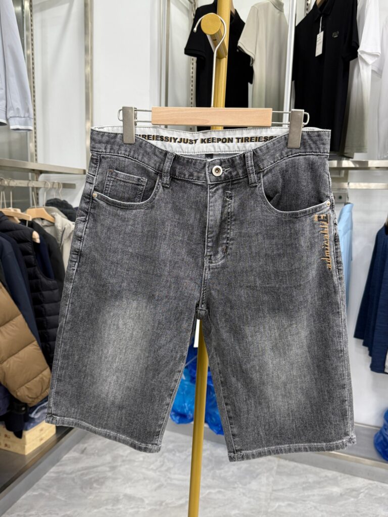 【H Home】Remove the cabinet! Denim Style Men's Black Cow Denim Shorts Casual Versatile Straight Half-Leg Pants 2W011A