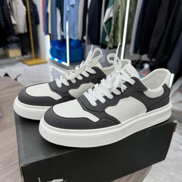 【H Home】Withdraw the remaining orders! Spring and summer casual style contrast color sneakers, breathable and lightweight lace-up casual shoes 1W010A
