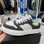 【H Home】Withdraw the remaining orders! Spring and summer casual style contrast color sneakers, breathable and lightweight lace-up casual shoes 1W010A