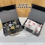 New sheepskin damask chain crossbody bag, classic and versatile Tabby Bacchus series women's fashion bag wholesale