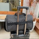 2025 new cartoon large-capacity travel bag, classic fitness bag, short-distance luggage bag, waterproof storage bag