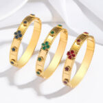 Bracelet for women European and American fashion cross-border ins four-leaf flower buckle flower zircon bracelet French niche design bracelet - Image 4