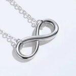 Cross-border stainless steel 8-character necklace chain women's fashionable temperament exquisite high-end simple infinity symbol clavicle chain - Image 3