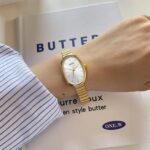 Factory direct sales retro simple temperament oval personalized dial steel band pointer watch for women Korean version high-end - Image 4