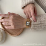 Retro Roman square watch for women ins fashion simple design casual temperament versatile quartz bracelet watch - Image 4