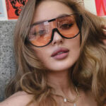 New fashionable large-frame one-piece sunglasses for women, high-end, big face, slimming, brown internet celebrity street style mask sunglasses - Image 2