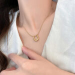 High-end light luxury fashion U-shaped horseshoe pendant titanium steel necklace women's simple and versatile clavicle chain new style does not fade - Image 2
