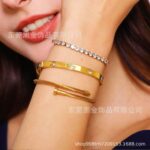 Cross-border Amazon BS titanium steel row diamond bracelet nail bracelet Kajia bracelet three-piece set 18K gold bracelet set - Image 3