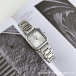 IEKE domestic brand simple square watch female student fashion trend light luxury exquisite niche temperament steel band watch