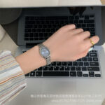 Oval gold watch for women student simple niche quartz watch casual alloy chain women's watch cross-border spot wholesale - Image 2
